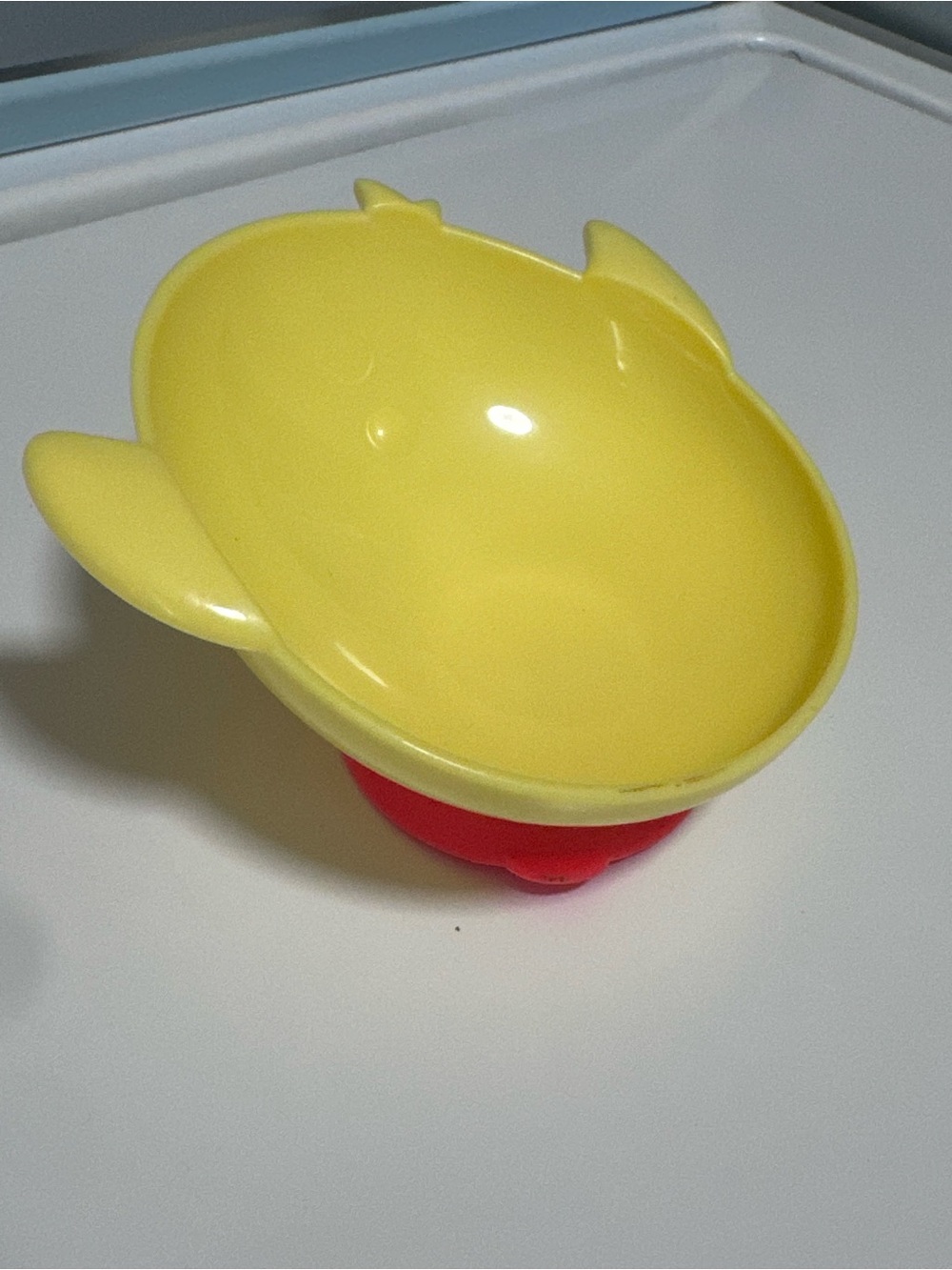 Yellow Suction Bowl for snacks / In excellent condition/ SKIP HOP